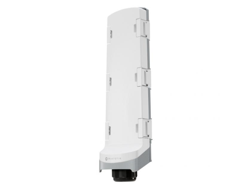 MikroTik CSS606-1G-2Gi-3S+OUT Switch HYPERx 6, 3x GbE PoE, 3xSFP+, 3xDC out